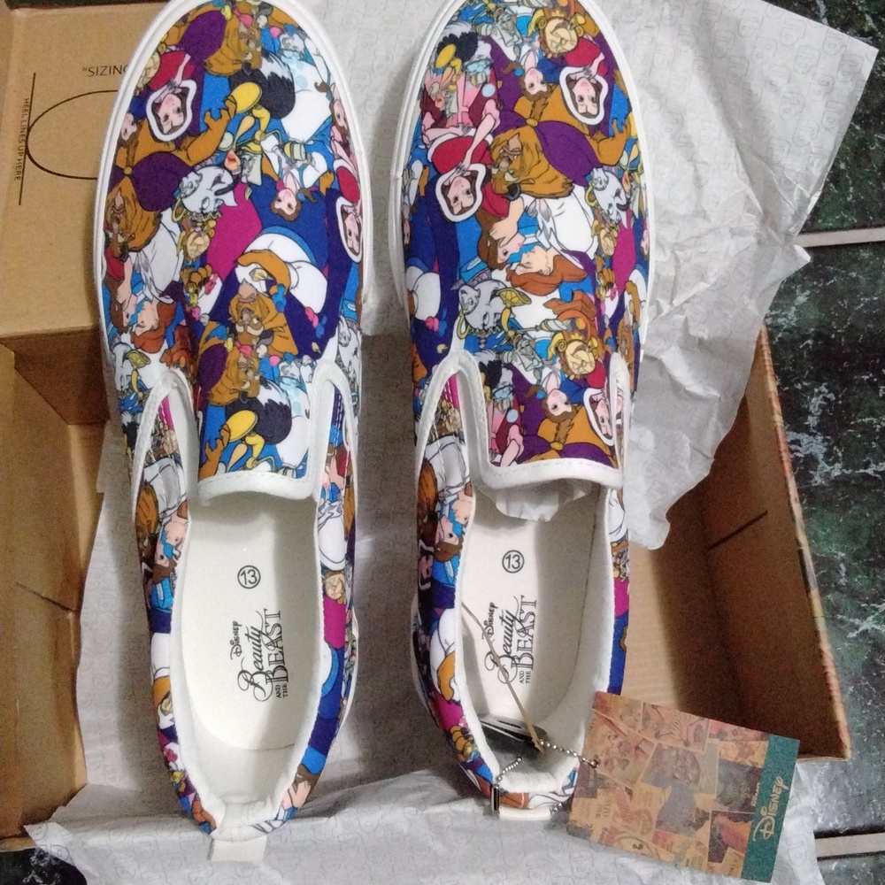 Shoes - Picture 2 of 4